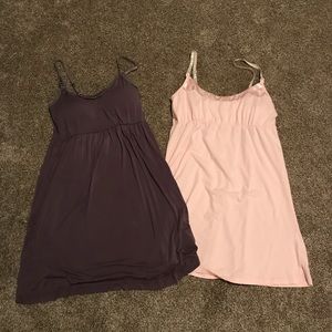 2 nursing gowns